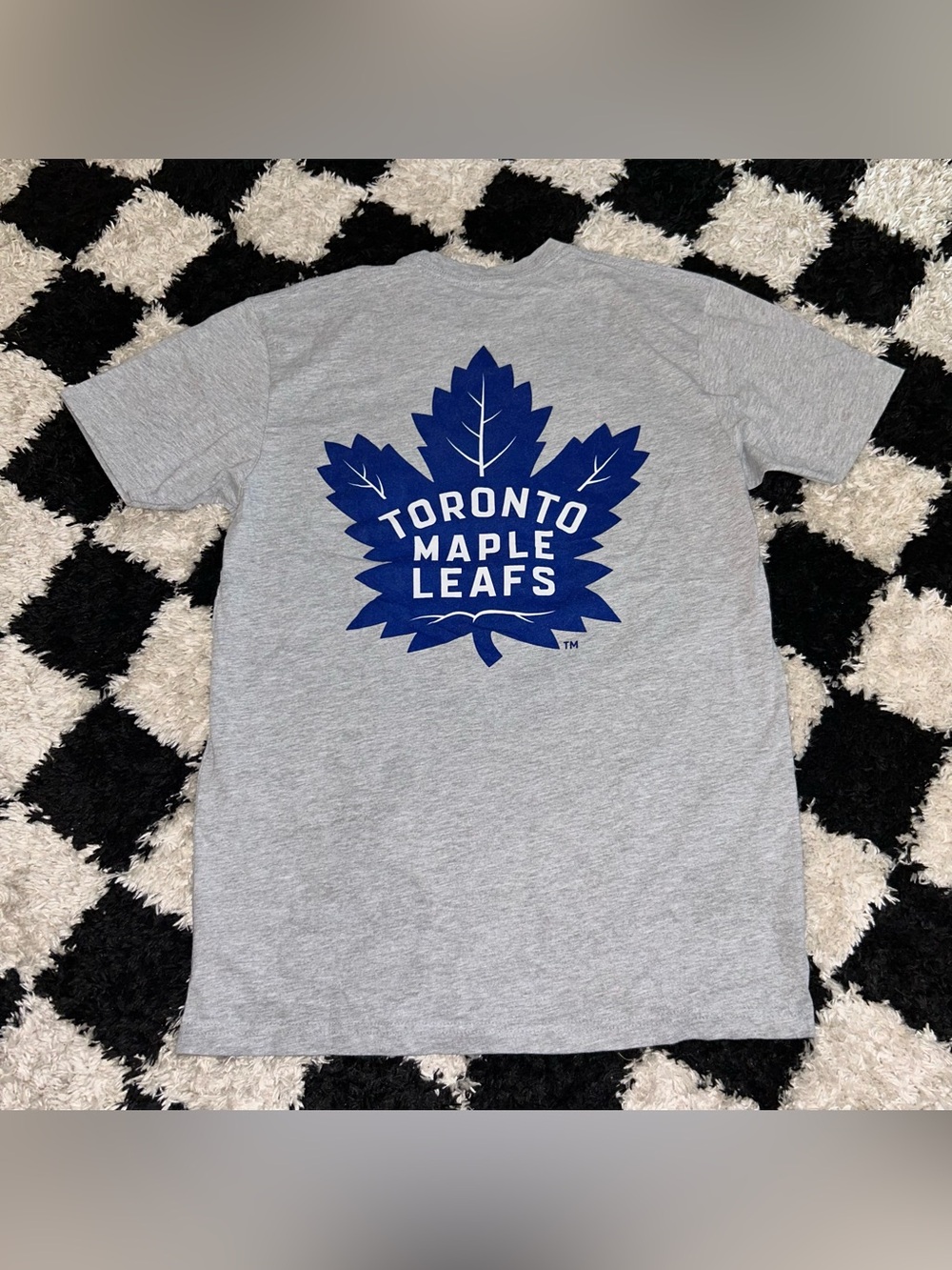 Toronto Maple Leafs Size M Poler Logo Big Logo Back-hit Gray Hockey NHL T-Shirt